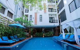 โรงแรมโฮม ชิค